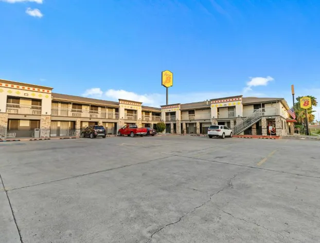 Super 8 Wyndham McAllen Downtown- City Center-Plaza Mall-Airport hotel detail image 1