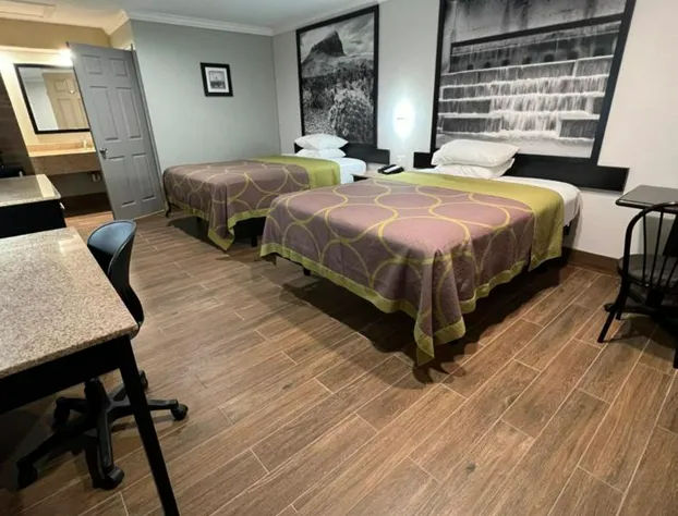 Super 8 Wyndham McAllen Downtown- City Center-Plaza Mall-Airport hotel detail image 1