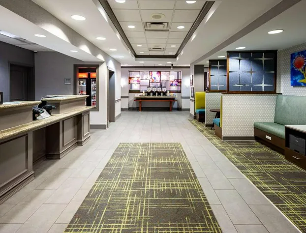 Hampton Inn & Suites Mobile I-65@ Airport Blvd hotel detail image 3