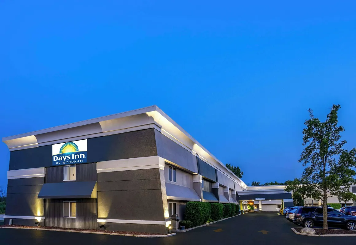 Days Inn by Wyndham Pleasant Prairie Kenosha hotel hero
