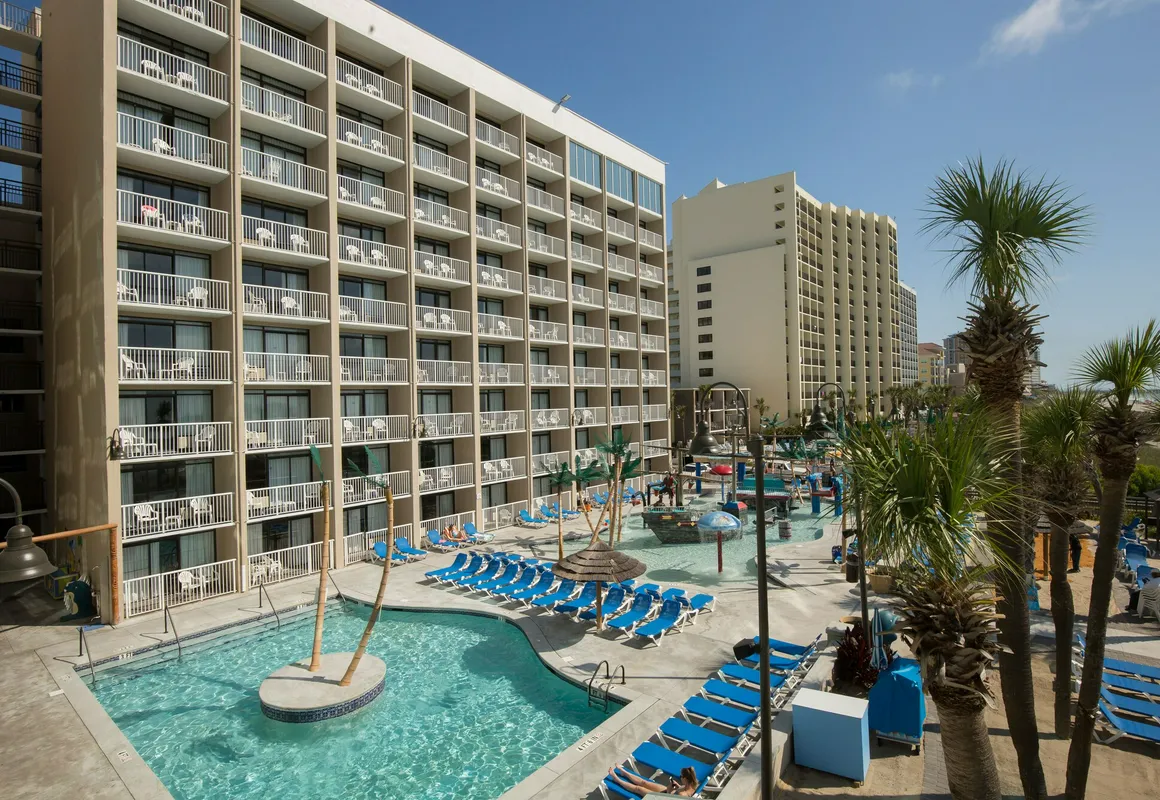 Captain's Quarters Resort hotel hero