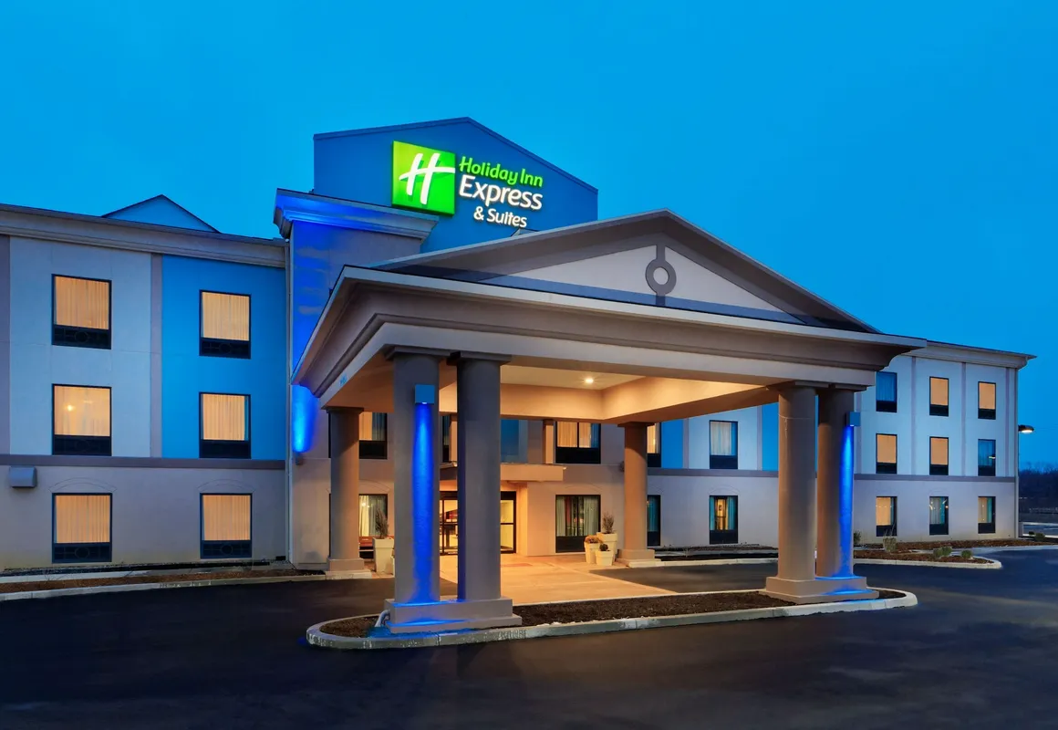 Holiday Inn Express Hotel & Suites York NE - Market by IHG hotel hero