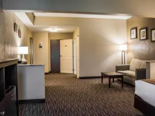 Comfort Suites Clearwater - Dunedin hotel detail image 3