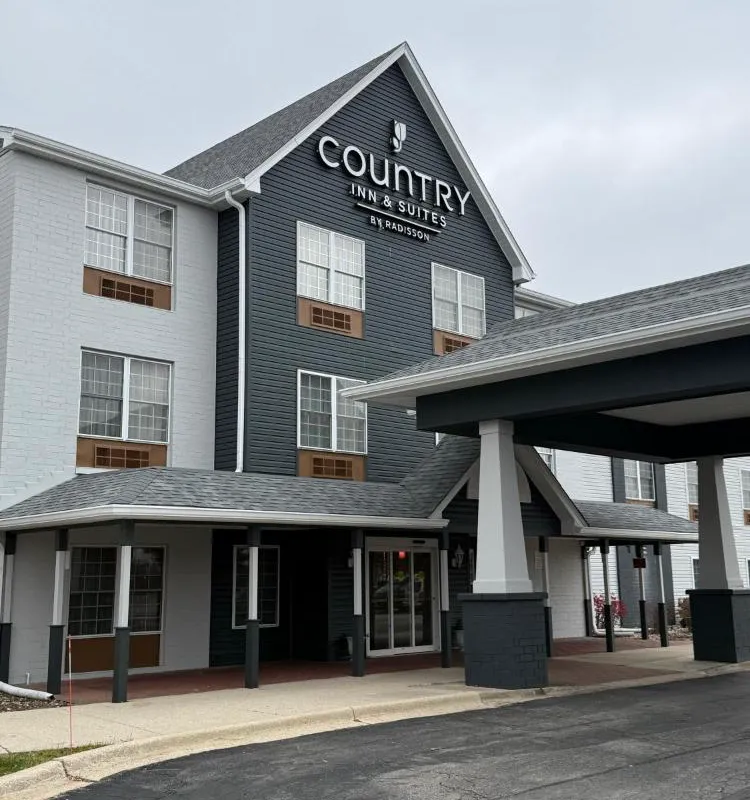 Country Inn & Suites by Radisson, Elgin, IL hotel hero