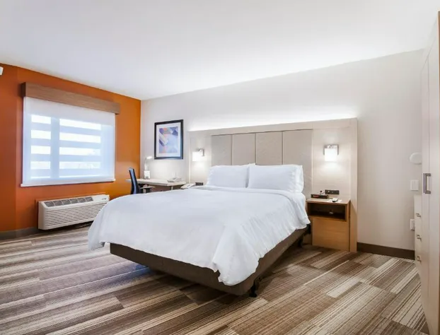 Holiday Inn Express & Suites Langley by IHG hotel detail image 3