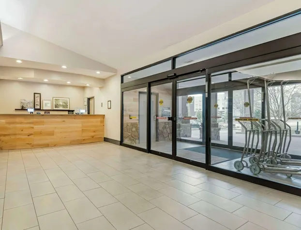 Country Inn & Suites by Radisson, Atlanta Galleria/Ballpark, GA hotel detail image 4