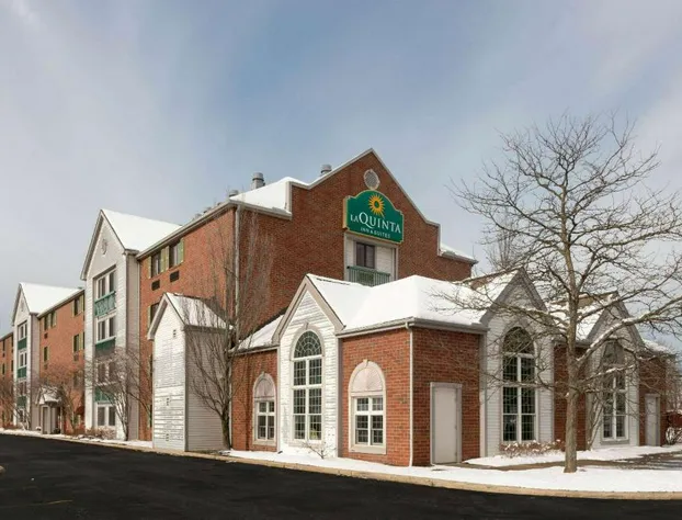 La Quinta Inn & Suites by Wyndham Cleveland Macedonia hotel detail image 1