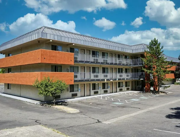 Olympic Inn & Suites hotel detail image 2