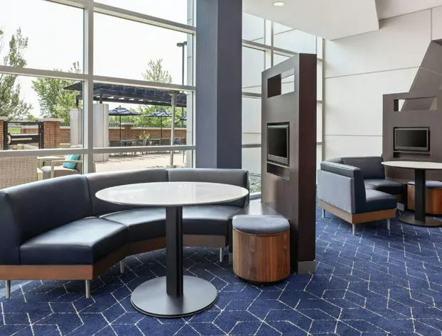 Courtyard by Marriott Minneapolis Maple Grove/Arbor Lakes hotel detail image 2