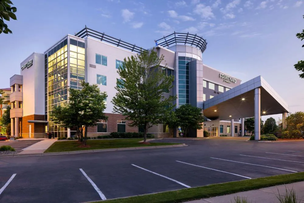 Courtyard by Marriott Minneapolis Maple Grove/Arbor Lakes hotel hero