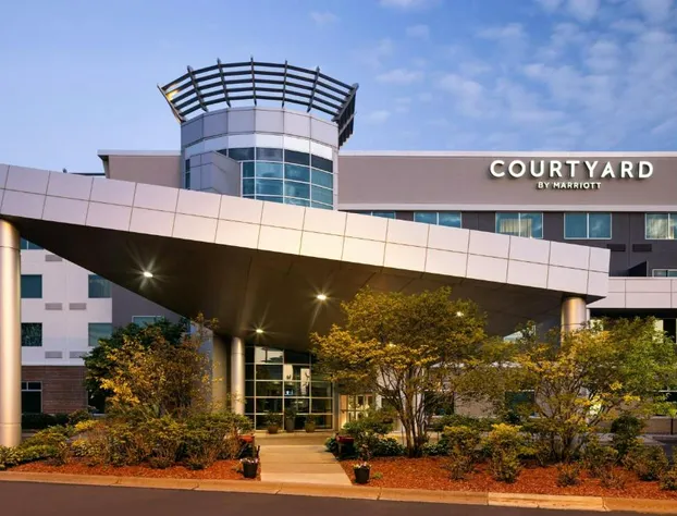 Courtyard by Marriott Minneapolis Maple Grove/Arbor Lakes hotel detail image 1