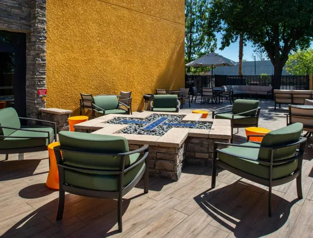 Fairfield Inn & Suites by Marriott Bakersfield Central hotel detail image 4