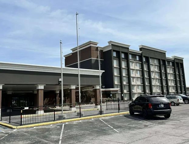 La Quinta Inn & Suites by Wyndham Indianapolis South hotel detail image 2