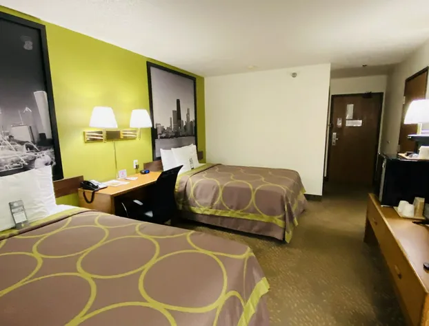 Super 8 by Wyndham Mokena/Frankfort /I-80 hotel detail image 2