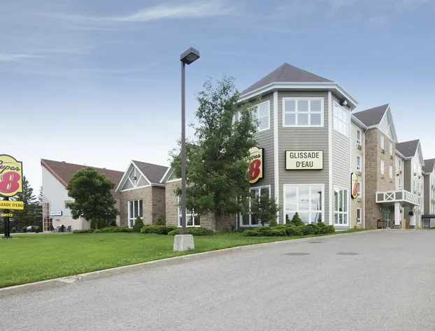 Super 8 by Wyndham Quebec City hotel detail image 3