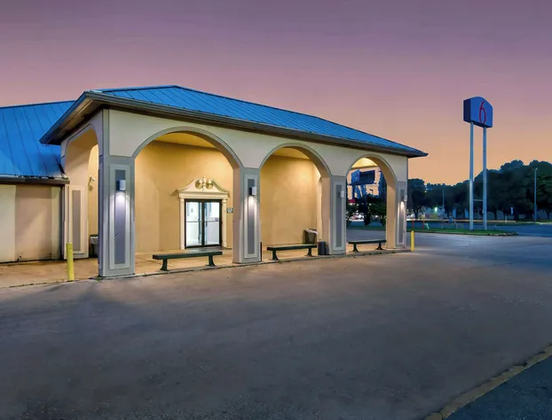 Motel 6 Bossier City, LA hotel detail image 4