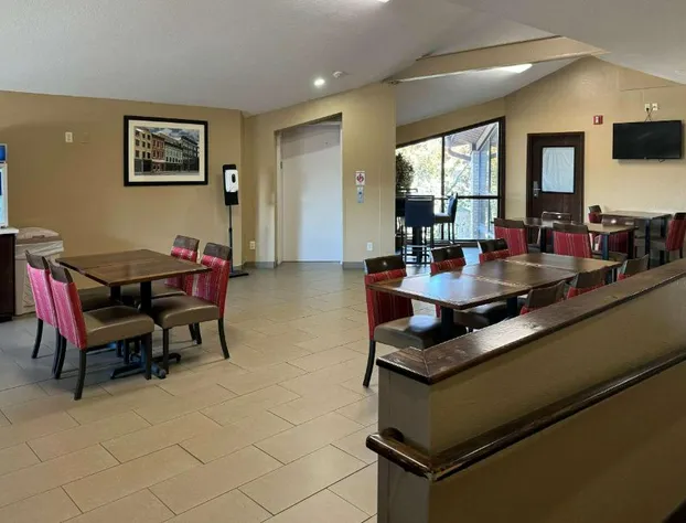 Comfort Inn Maumee - Perrysburg Area hotel detail image 2