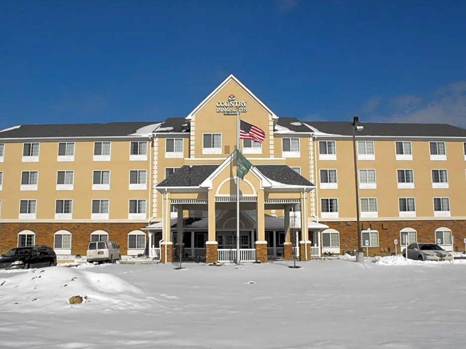 Country Inn & Suites by Radisson, Washington at Meadowlands, PA hotel hero