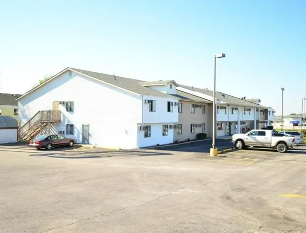 Luxury Inn & Suites hotel detail image 1