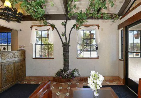 Travelodge by Wyndham Concord hotel detail image 3