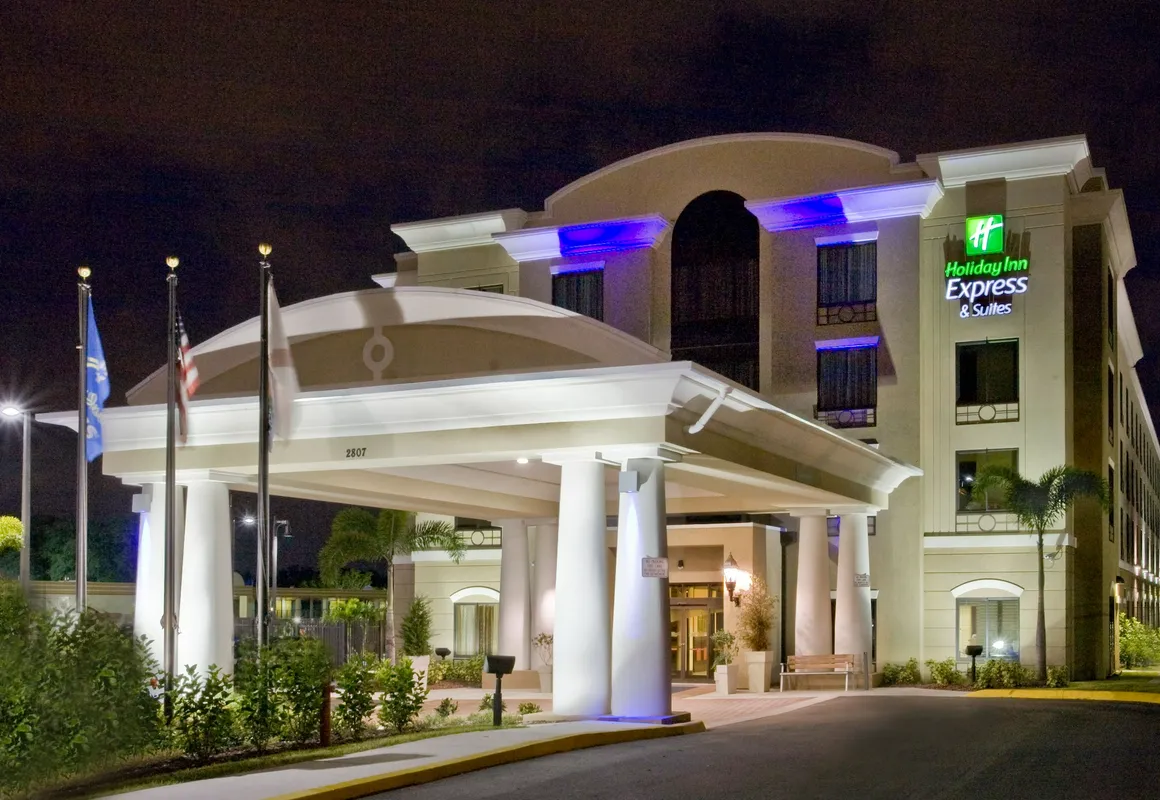 Holiday Inn Express & Suites Tampa USF Busch Gardens by IHG hotel hero
