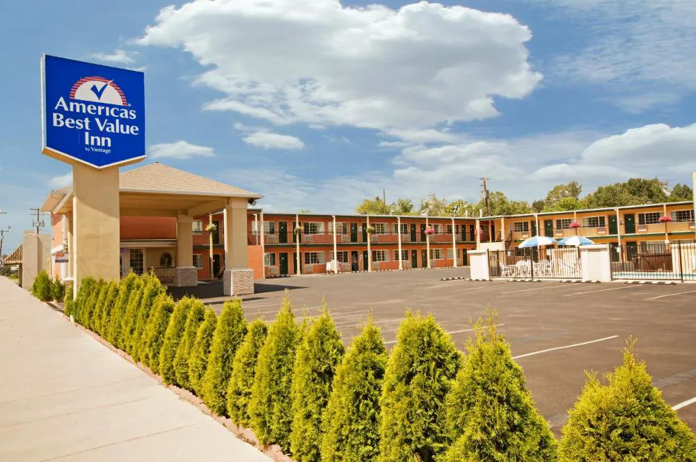 Americas Best Value Inn Pendleton hotel hero