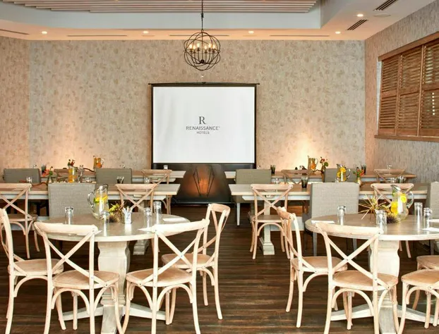The Del Monte Lodge Renaissance Rochester Hotel & Spa hotel detail image 3