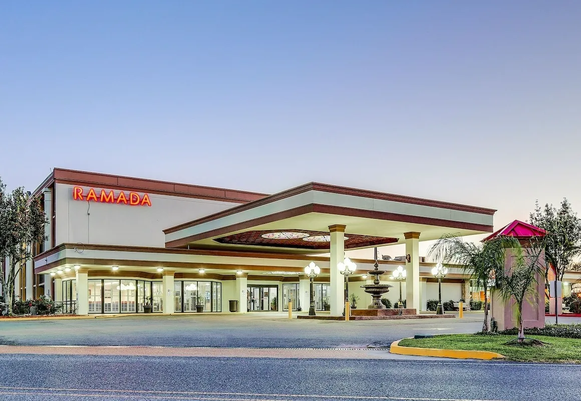 Ramada by Wyndham Metairie New Orleans Airport hotel hero