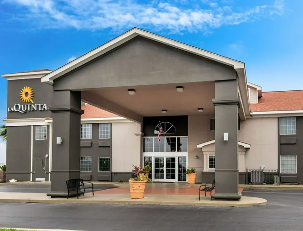 La Quinta Inn by Wyndham San Antonio Brooks City Base hotel detail image 2