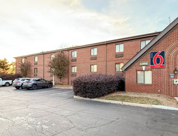 Studio 6 Suites Greenville, SC - Haywood Mall hotel detail image 1