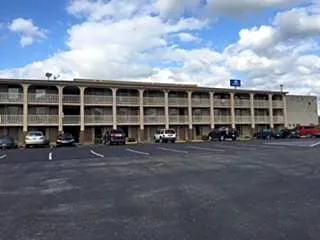 Americas Best Value Inn - Somerset hotel hero