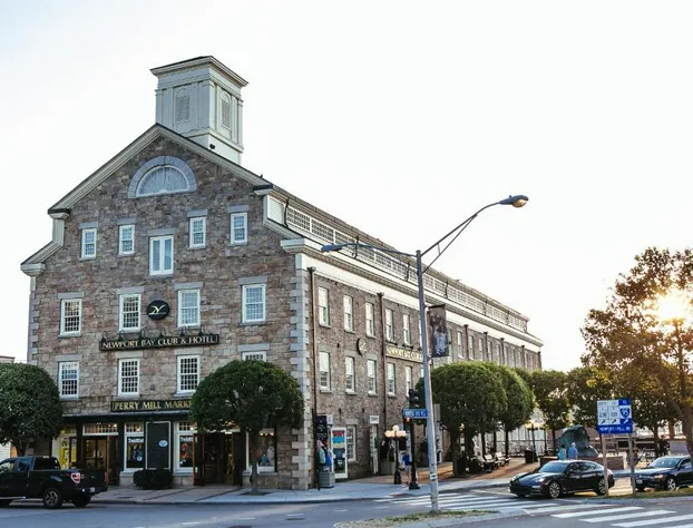 Newport Bay Club and Hotel hotel detail image 2