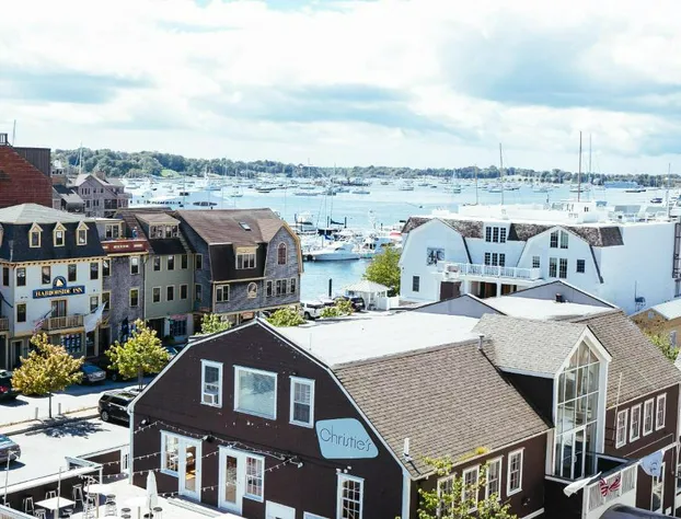 Newport Bay Club and Hotel hotel detail image 3