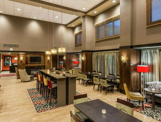 Hampton Inn & Suites Columbus Polaris hotel detail image 3