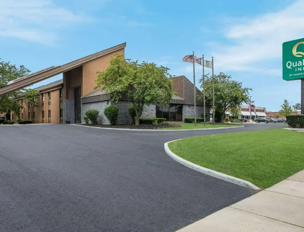 Quality Inn Toledo Westgate hotel detail image 2