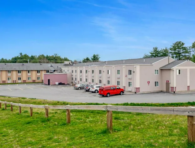 Americas Best Value Inn Foxboro hotel detail image 3
