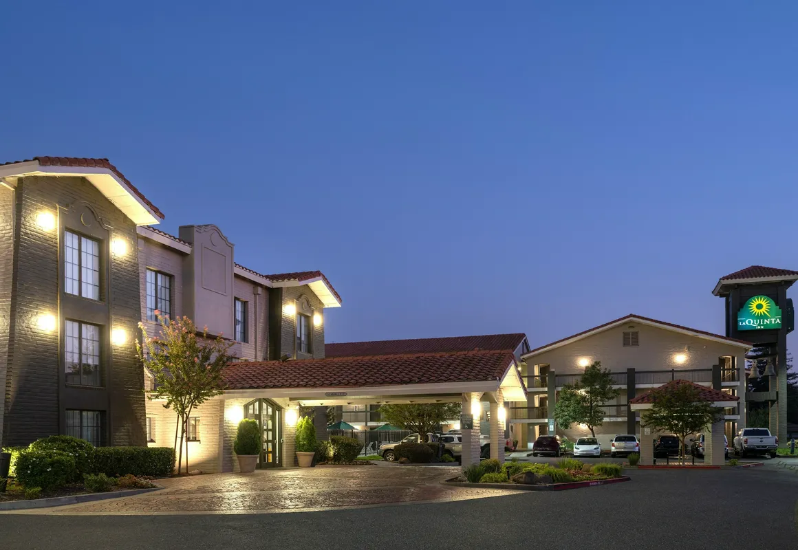La Quinta Inn by Wyndham Sacramento North hotel hero