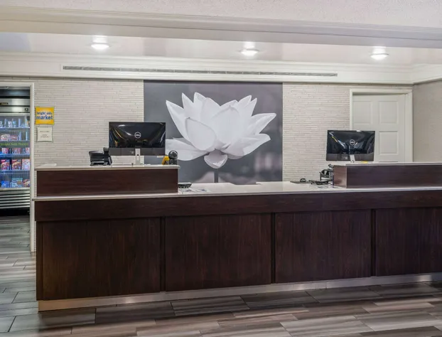 La Quinta Inn by Wyndham Sacramento North hotel detail image 3