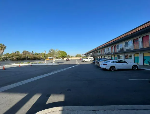 The Dixie Orange County hotel detail image 2