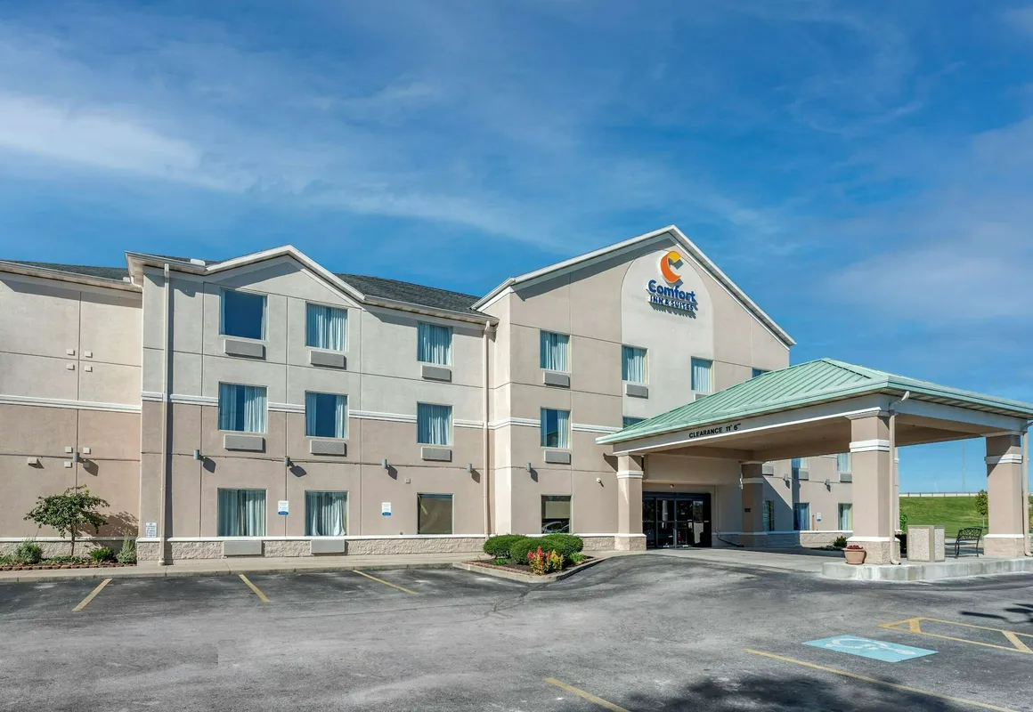 Comfort Inn & Suites Dayton Northwest - Englewood hotel hero
