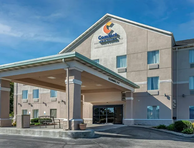 Comfort Inn & Suites Dayton Northwest - Englewood hotel detail image 2