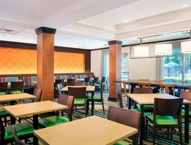 Fairfield Inn & Suites by Marriott Lakeland Plant City hotel detail image 4