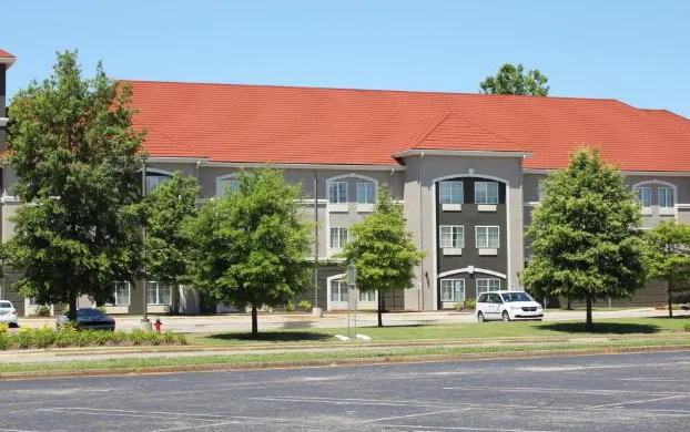 La Quinta Inn & Suites by Wyndham Huntsville Airport Madison hotel detail image 2