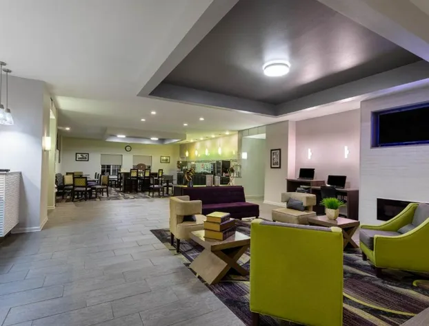 La Quinta Inn & Suites by Wyndham Huntsville Airport Madison hotel detail image 3