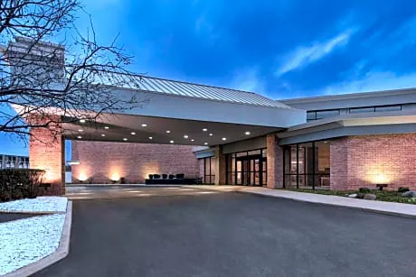 Clarion Hotel Milwaukee Airport hotel detail image 1