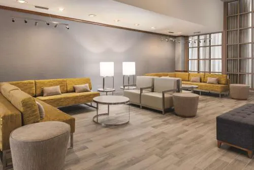 Clarion Hotel Milwaukee Airport hotel detail image 2