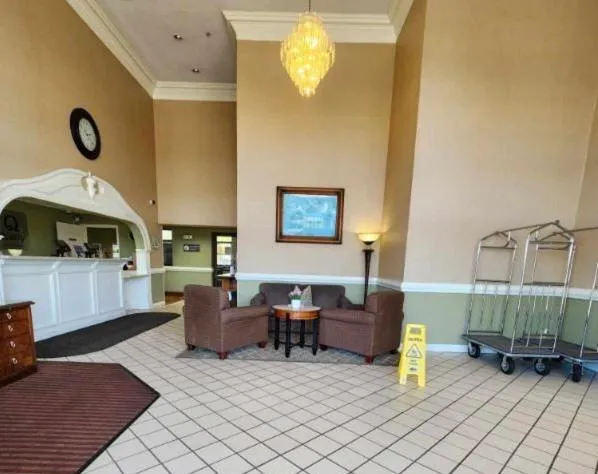 Quality Inn & Suites Somerset Downtown hotel detail image 1