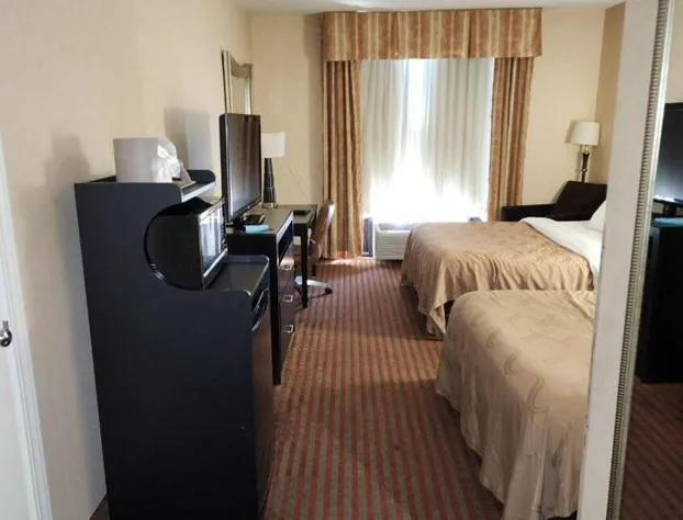 Quality Inn & Suites Somerset Downtown hotel detail image 2