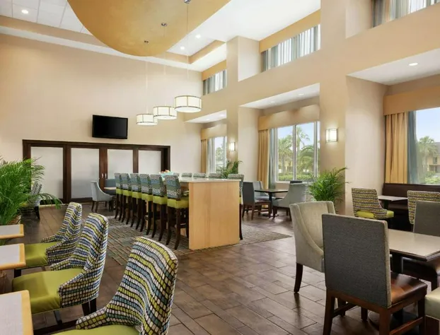 Hampton Inn & Suites Brunswick hotel detail image 4