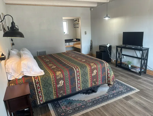 Tecumseh Inn and Suites hotel detail image 2